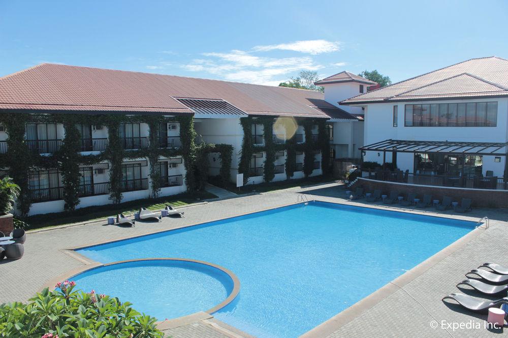 Ilocos Norte Hotel & Convention Center Laoag Exterior photo