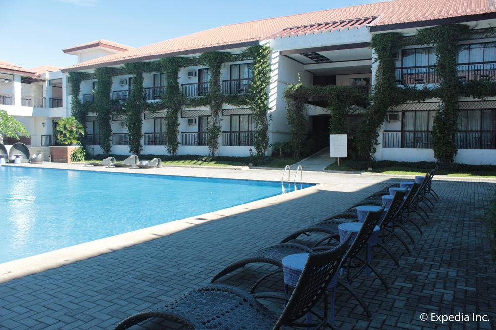 Ilocos Norte Hotel & Convention Center Laoag Exterior photo