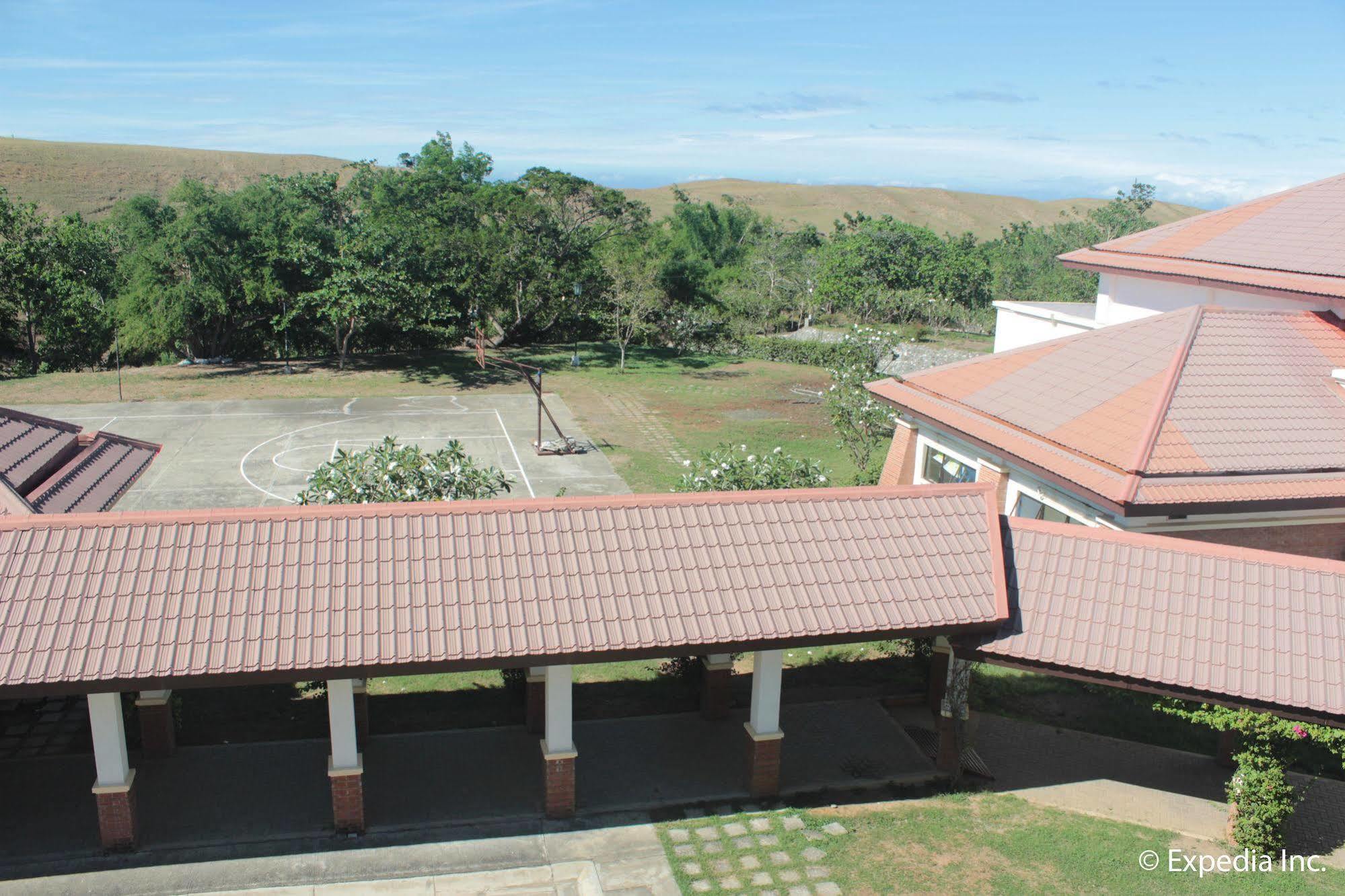 Ilocos Norte Hotel & Convention Center Laoag Exterior photo