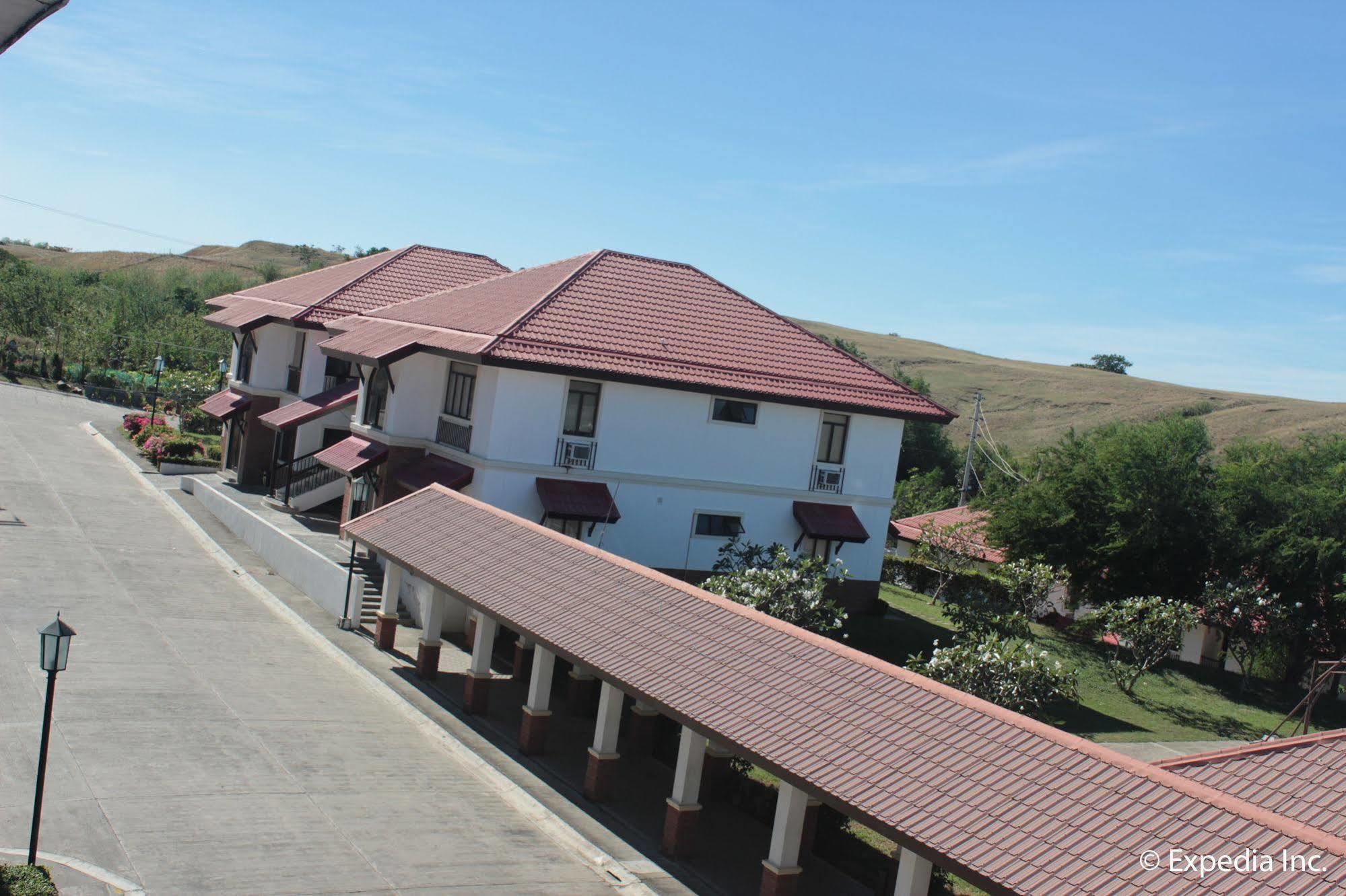 Ilocos Norte Hotel & Convention Center Laoag Exterior photo