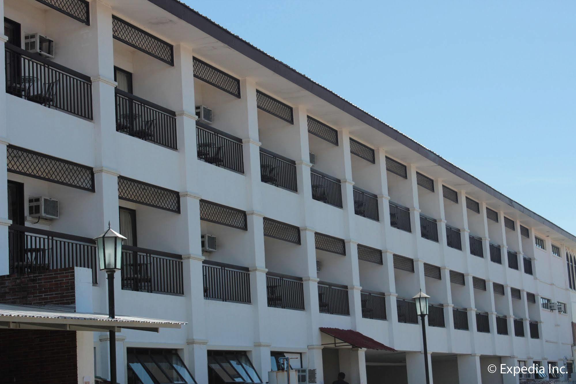 Ilocos Norte Hotel & Convention Center Laoag Exterior photo