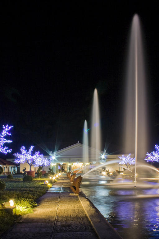 Ilocos Norte Hotel & Convention Center Laoag Exterior photo