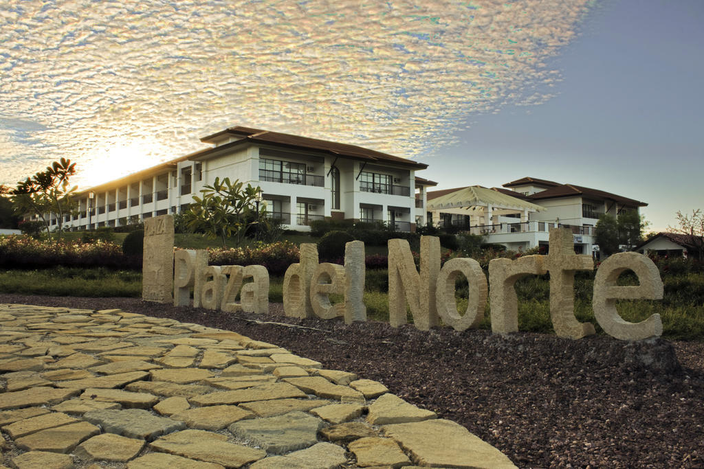 Ilocos Norte Hotel & Convention Center Laoag Exterior photo